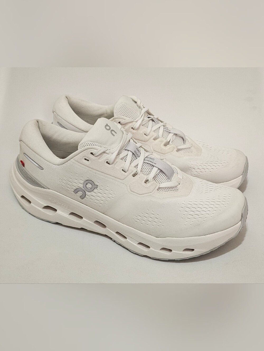 Men's On Running Cloudrunner 3 size 8.5